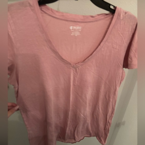 PINK Victoria's Secret Tops - vneck from pink